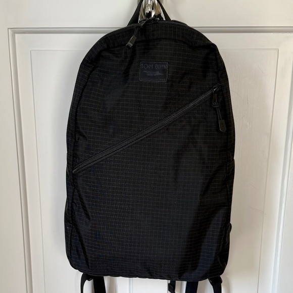 Tom Bihn Daylight Backpack - Black, USA Made - Picture 1 of 3